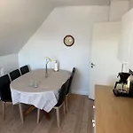 Meget Central, Fri Parkering, 4-7 Personers Overnatningssted