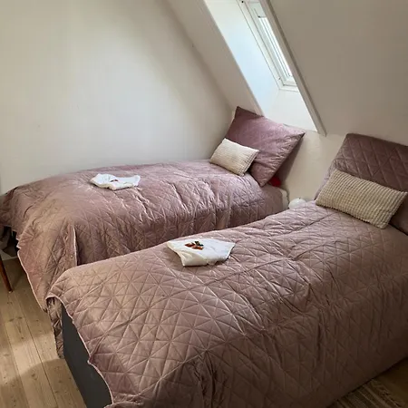 Appartement Meget Central, Fri Parkering, 4-7 Personers Overnatningssted *